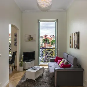 https://appartement-centre-ville-massena.fr-provencehotel.com